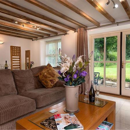 Finest Retreats - The Cottage - Luxury 1 Bed Cottage Rhydymwyn Екстер'єр фото